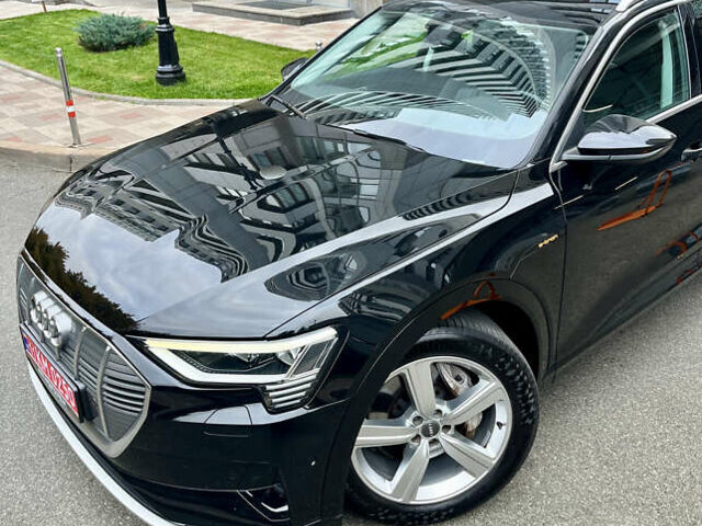 Чорний Ауді E-Tron, об'ємом двигуна 0 л та пробігом 204 тис. км за 21900 $, фото 8 на Automoto.ua