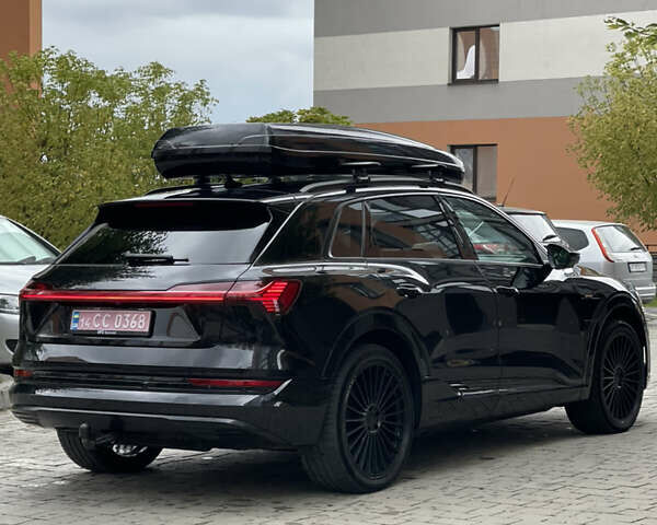 Черный Ауди E-Tron, объемом двигателя 0 л и пробегом 114 тыс. км за 28900 $, фото 3 на Automoto.ua