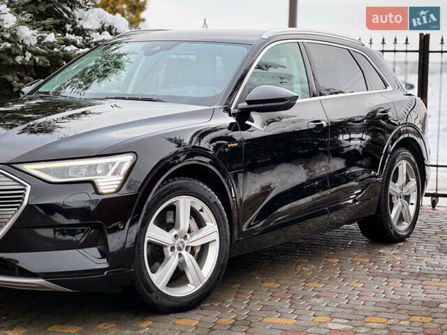 Чорний Ауді E-Tron, об'ємом двигуна 0 л та пробігом 140 тис. км за 26000 $, фото 17 на Automoto.ua