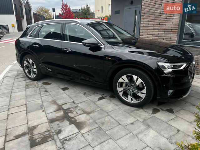 Чорний Ауді E-Tron, об'ємом двигуна 0 л та пробігом 138 тис. км за 25900 $, фото 3 на Automoto.ua