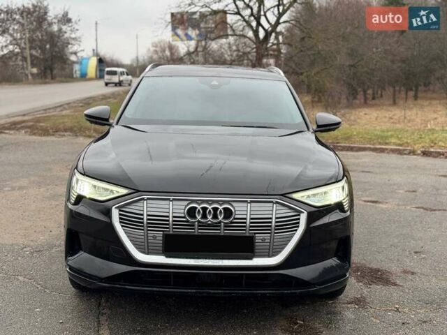 Ауди E-Tron 2019 в Киеве на Automoto.ua Черный Ауди E-Tron, объемом двигателя 0 л и пробегом 115 тыс. км за 28500 $, фото 1 на Automoto.ua