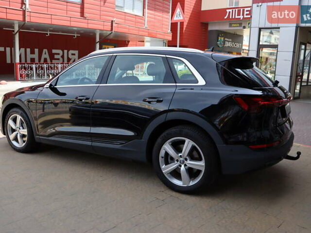 Чорний Ауді E-Tron, об'ємом двигуна 0 л та пробігом 86 тис. км за 29800 $, фото 8 на Automoto.ua
