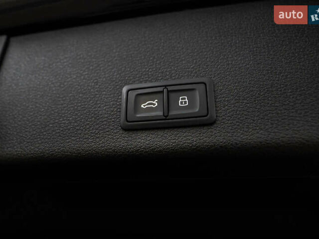 Чорний Ауді E-Tron, об'ємом двигуна 0 л та пробігом 100 тис. км за 31400 $, фото 58 на Automoto.ua