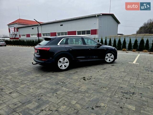 Чорний Ауді E-Tron, об'ємом двигуна 0 л та пробігом 135 тис. км за 22900 $, фото 7 на Automoto.ua