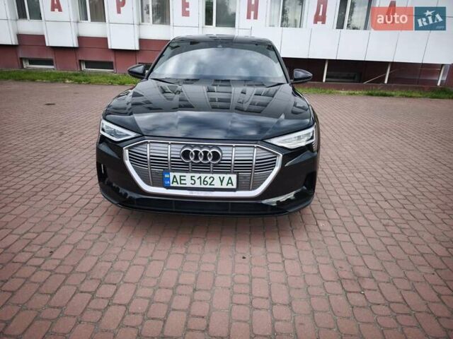 Черный Ауди E-Tron, объемом двигателя 0 л и пробегом 122 тыс. км за 29000 $, фото 23 на Automoto.ua