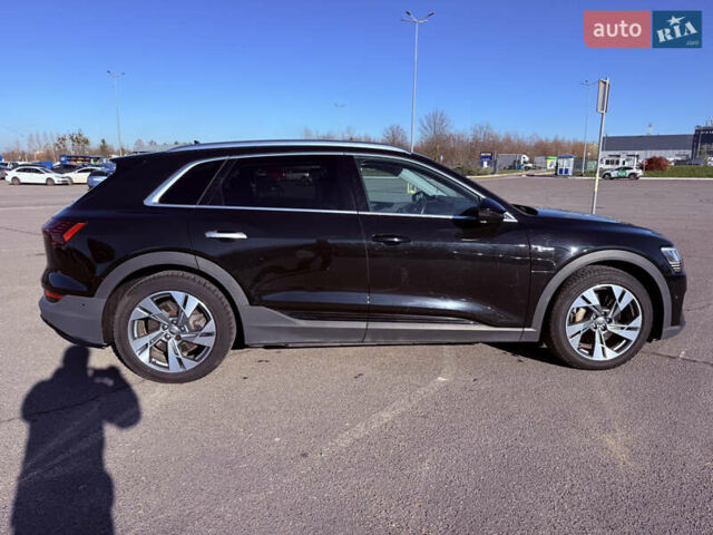 Чорний Ауді E-Tron, об'ємом двигуна 0 л та пробігом 118 тис. км за 19800 $, фото 7 на Automoto.ua