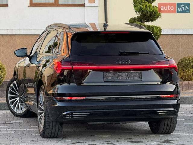 Черный Ауди E-Tron, объемом двигателя 0 л и пробегом 88 тыс. км за 31999 $, фото 33 на Automoto.ua