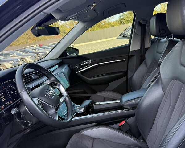 Черный Ауди E-Tron, объемом двигателя 0 л и пробегом 76 тыс. км за 30450 $, фото 38 на Automoto.ua