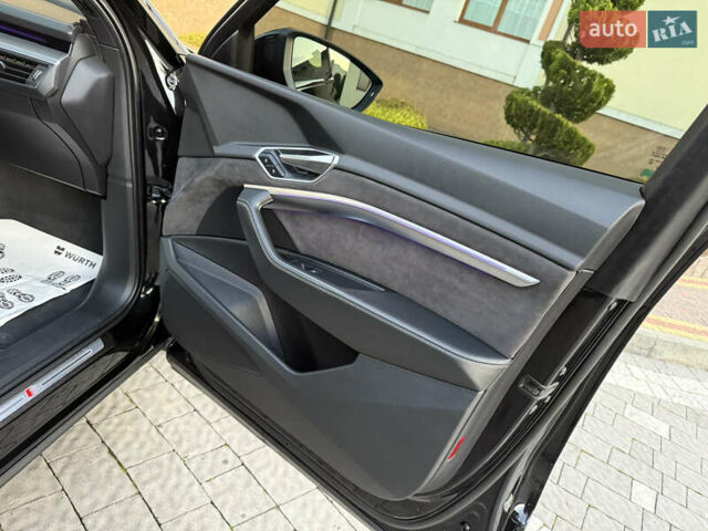 Черный Ауди E-Tron, объемом двигателя 0 л и пробегом 88 тыс. км за 29900 $, фото 77 на Automoto.ua