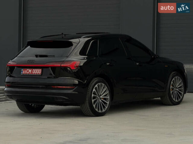 Чорний Ауді E-Tron, об'ємом двигуна 0 л та пробігом 162 тис. км за 28500 $, фото 10 на Automoto.ua