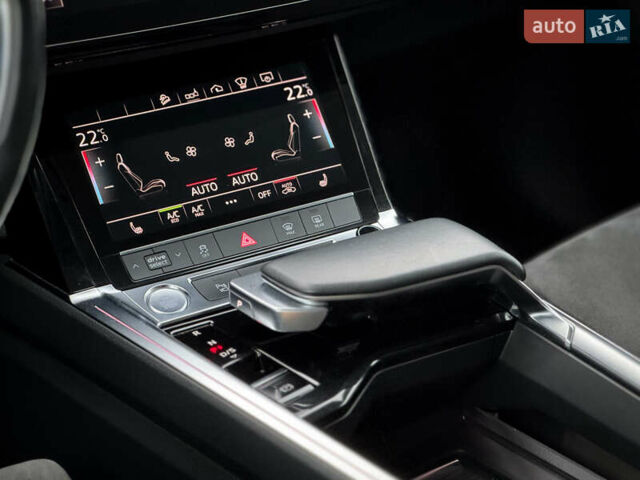 Чорний Ауді E-Tron, об'ємом двигуна 0 л та пробігом 140 тис. км за 26000 $, фото 78 на Automoto.ua