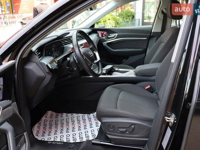 Чорний Ауді E-Tron, об'ємом двигуна 0 л та пробігом 86 тис. км за 29800 $, фото 18 на Automoto.ua