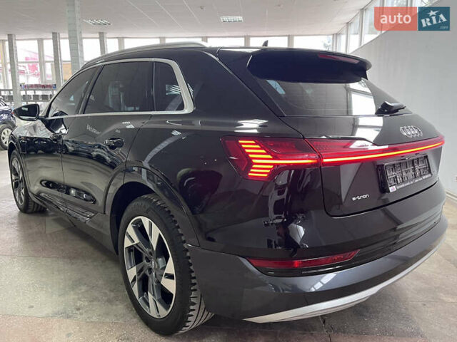 Чорний Ауді E-Tron, об'ємом двигуна 0 л та пробігом 66 тис. км за 27800 $, фото 14 на Automoto.ua