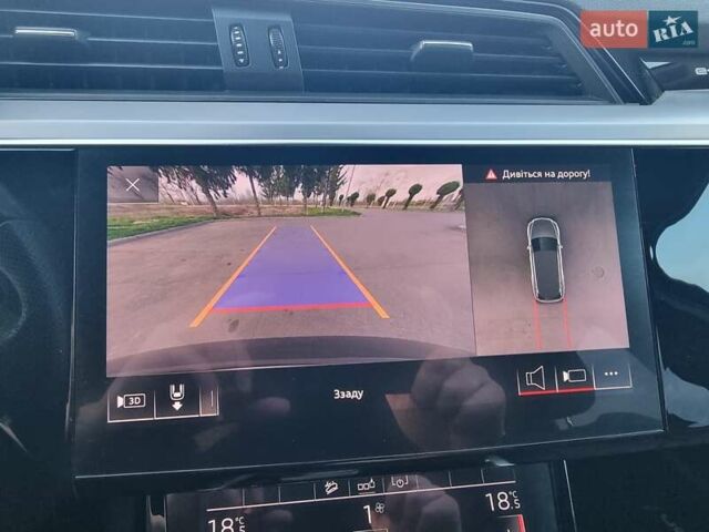 Чорний Ауді E-Tron, об'ємом двигуна 0 л та пробігом 124 тис. км за 27999 $, фото 19 на Automoto.ua