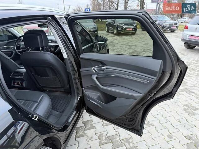 Черный Ауди E-Tron, объемом двигателя 0 л и пробегом 65 тыс. км за 29700 $, фото 33 на Automoto.ua