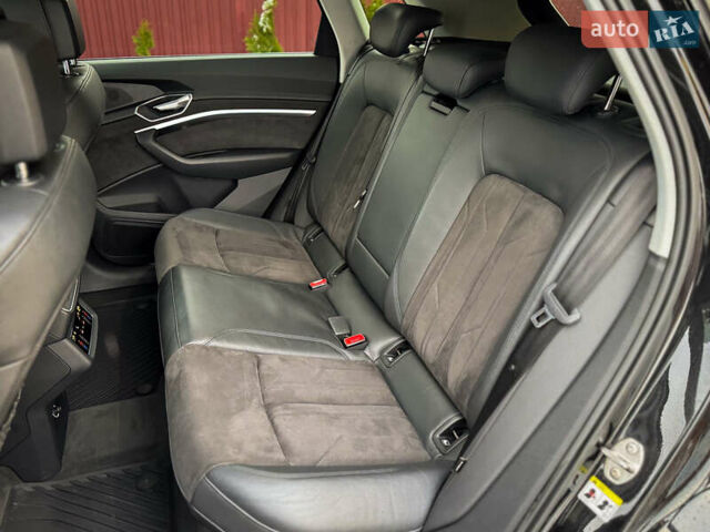 Чорний Ауді E-Tron, об'ємом двигуна 0 л та пробігом 140 тис. км за 26000 $, фото 74 на Automoto.ua