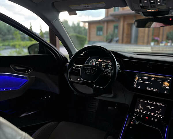 Черный Ауди E-Tron, объемом двигателя 0 л и пробегом 72 тыс. км за 33000 $, фото 28 на Automoto.ua