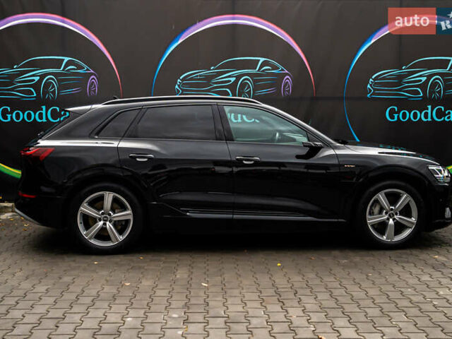Чорний Ауді E-Tron, об'ємом двигуна 0 л та пробігом 100 тис. км за 31400 $, фото 1 на Automoto.ua