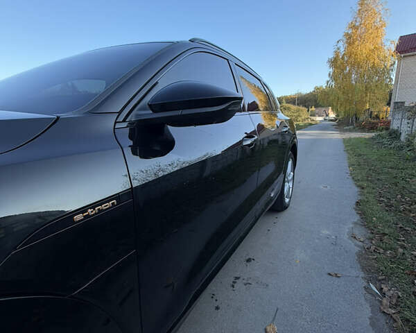 Чорний Ауді E-Tron, об'ємом двигуна 0 л та пробігом 85 тис. км за 34000 $, фото 6 на Automoto.ua