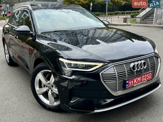 Чорний Ауді E-Tron, об'ємом двигуна 0 л та пробігом 204 тис. км за 21900 $, фото 6 на Automoto.ua