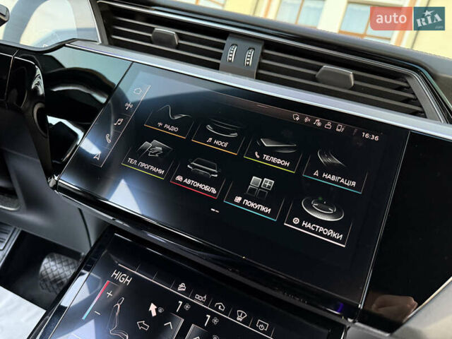Черный Ауди E-Tron, объемом двигателя 0 л и пробегом 88 тыс. км за 31999 $, фото 87 на Automoto.ua