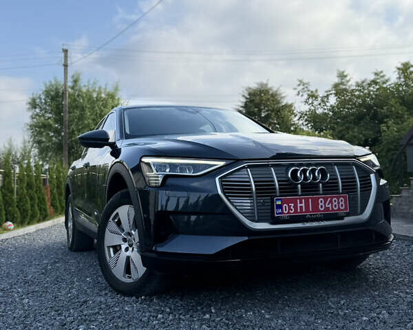 Чорний Ауді E-Tron, об'ємом двигуна 0 л та пробігом 125 тис. км за 28000 $, фото 6 на Automoto.ua