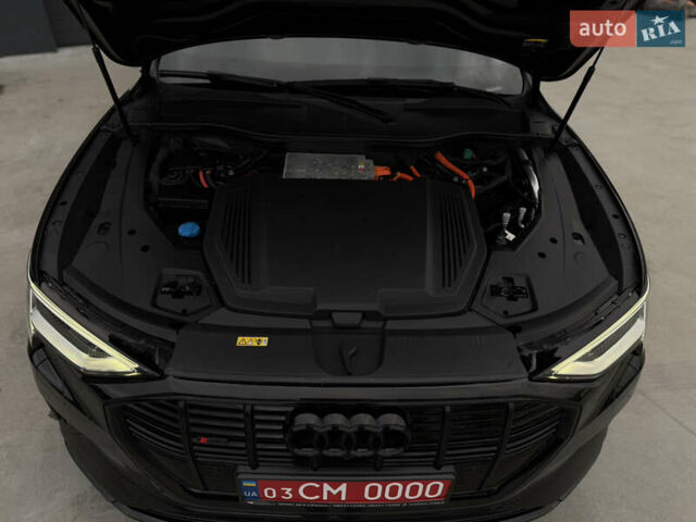 Чорний Ауді E-Tron, об'ємом двигуна 0 л та пробігом 162 тис. км за 28500 $, фото 39 на Automoto.ua