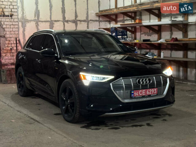 Черный Ауди E-Tron, объемом двигателя 0 л и пробегом 72 тыс. км за 25999 $, фото 3 на Automoto.ua