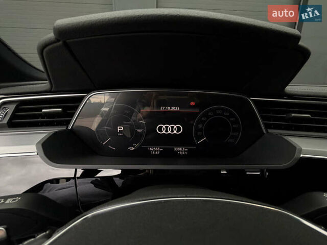 Чорний Ауді E-Tron, об'ємом двигуна 0 л та пробігом 162 тис. км за 28500 $, фото 55 на Automoto.ua