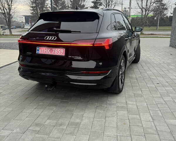 Черный Ауди E-Tron, объемом двигателя 0 л и пробегом 134 тыс. км за 27800 $, фото 6 на Automoto.ua