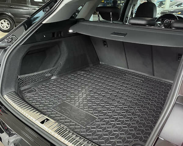 Чорний Ауді E-Tron, об'ємом двигуна 0 л та пробігом 66 тис. км за 27800 $, фото 39 на Automoto.ua