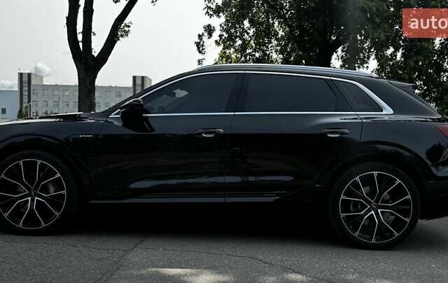 Черный Ауди E-Tron, объемом двигателя 0 л и пробегом 116 тыс. км за 22000 $, фото 5 на Automoto.ua