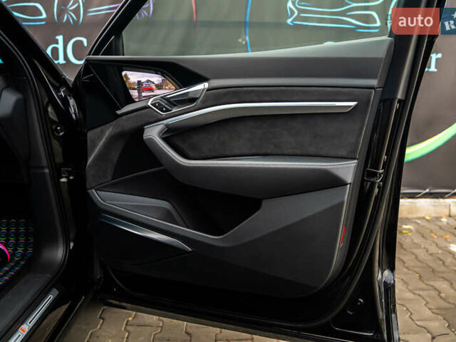 Чорний Ауді E-Tron, об'ємом двигуна 0 л та пробігом 100 тис. км за 31400 $, фото 67 на Automoto.ua