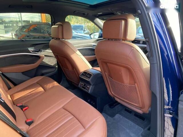 Черный Ауди E-Tron, объемом двигателя 3 л и пробегом 55 тыс. км за 34900 $, фото 21 на Automoto.ua