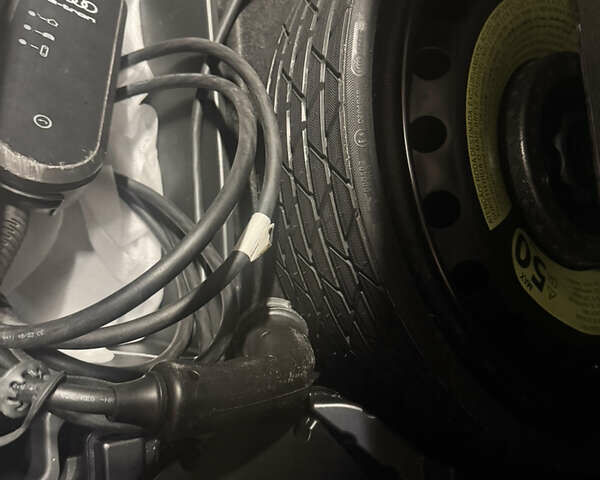 Черный Ауди E-Tron, объемом двигателя 0 л и пробегом 140 тыс. км за 31900 $, фото 9 на Automoto.ua