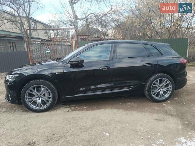 Черный Ауди E-Tron, объемом двигателя 0 л и пробегом 167 тыс. км за 32450 $, фото 20 на Automoto.ua