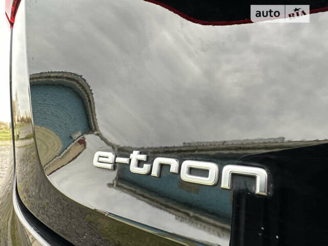 Чорний Ауді E-Tron, об'ємом двигуна 0 л та пробігом 153 тис. км за 34950 $, фото 54 на Automoto.ua