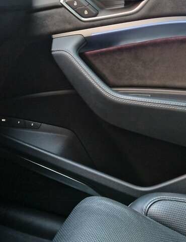Чорний Ауді E-Tron, об'ємом двигуна 0 л та пробігом 70 тис. км за 30000 $, фото 35 на Automoto.ua
