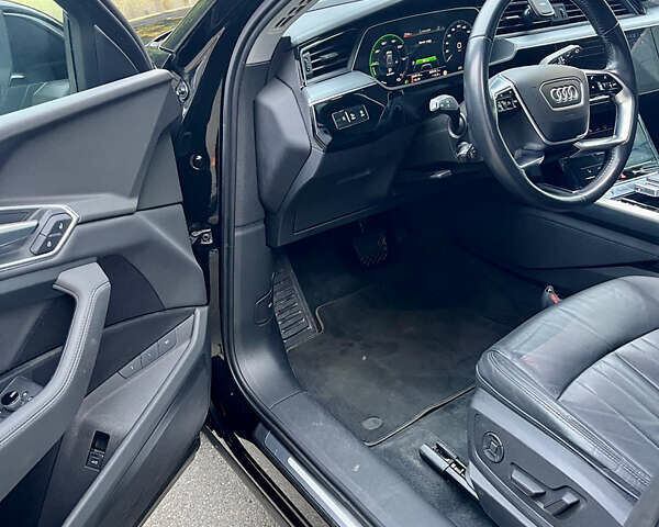 Чорний Ауді E-Tron, об'ємом двигуна 0 л та пробігом 204 тис. км за 21900 $, фото 17 на Automoto.ua