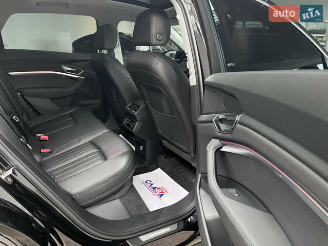 Чорний Ауді E-Tron, об'ємом двигуна 0 л та пробігом 66 тис. км за 27800 $, фото 31 на Automoto.ua
