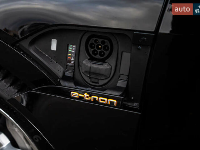 Чорний Ауді E-Tron, об'ємом двигуна 0 л та пробігом 100 тис. км за 31400 $, фото 47 на Automoto.ua
