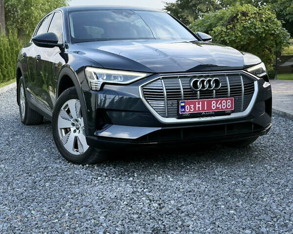 Чорний Ауді E-Tron, об'ємом двигуна 0 л та пробігом 125 тис. км за 28000 $, фото 11 на Automoto.ua