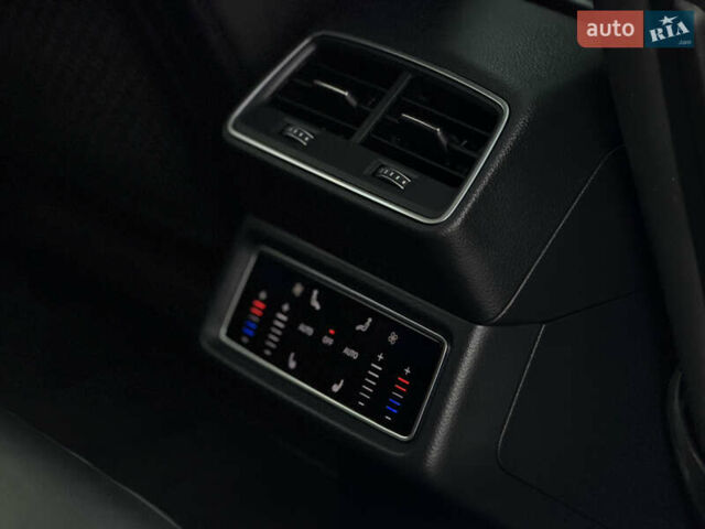 Чорний Ауді E-Tron, об'ємом двигуна 0 л та пробігом 162 тис. км за 28500 $, фото 62 на Automoto.ua