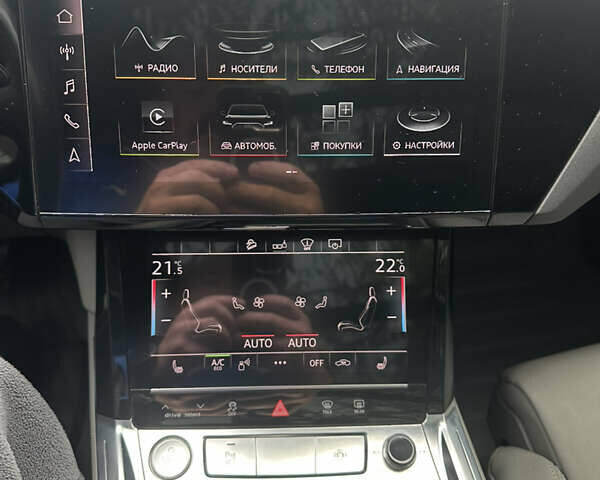 Ауді E-Tron 2019 у Ирпене на Automoto.ua Чорний Ауді E-Tron, об'ємом двигуна 0 л та пробігом 71 тис. км за 38300 $, фото 20 на Automoto.ua