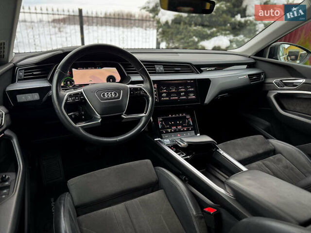 Чорний Ауді E-Tron, об'ємом двигуна 0 л та пробігом 140 тис. км за 26000 $, фото 76 на Automoto.ua
