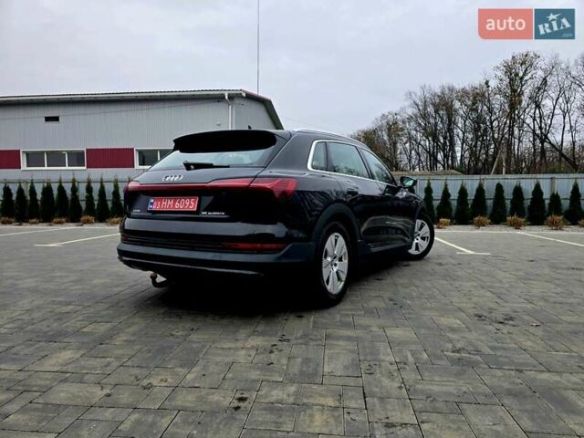 Чорний Ауді E-Tron, об'ємом двигуна 0 л та пробігом 135 тис. км за 22900 $, фото 5 на Automoto.ua