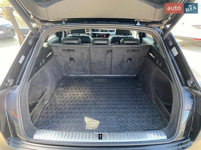 Черный Ауди E-Tron, объемом двигателя 0 л и пробегом 81 тыс. км за 34950 $, фото 31 на Automoto.ua