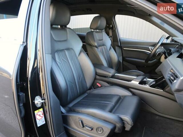 Черный Ауди E-Tron, объемом двигателя 0 л и пробегом 140 тыс. км за 31900 $, фото 10 на Automoto.ua