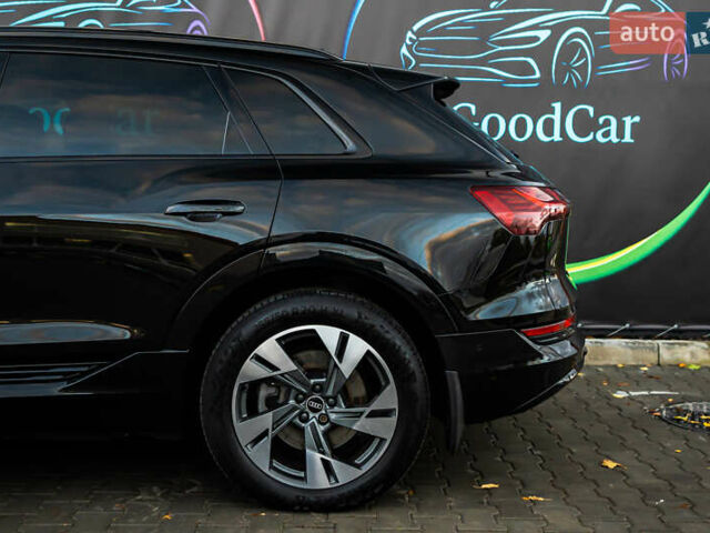 Черный Ауди E-Tron, объемом двигателя 0 л и пробегом 133 тыс. км за 28900 $, фото 11 на Automoto.ua