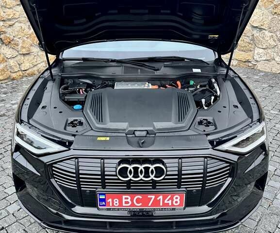 Черный Ауди E-Tron, объемом двигателя 0 л и пробегом 109 тыс. км за 28700 $, фото 58 на Automoto.ua